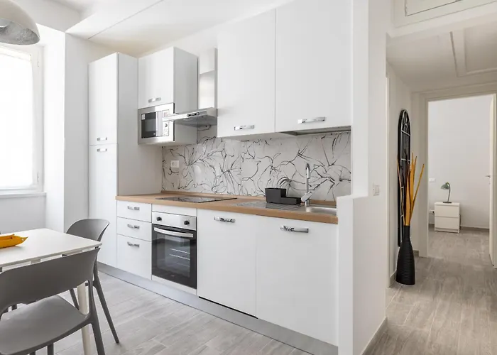 Domus Ponte Lungo Apartment