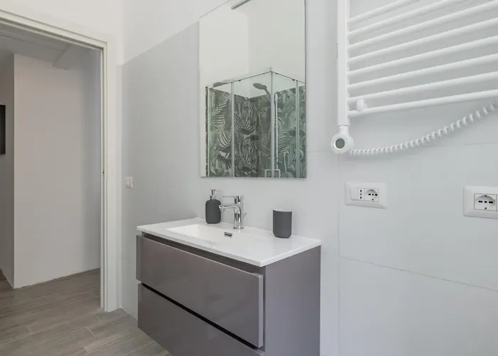 Domus Ponte Lungo Apartment *