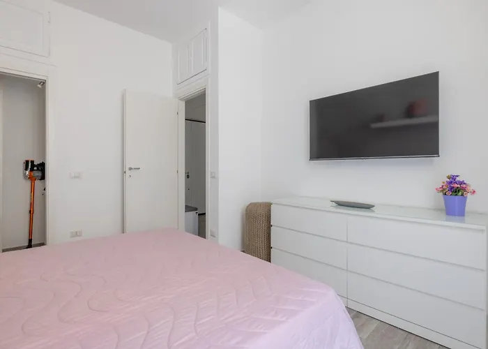 Domus Ponte Lungo Apartment